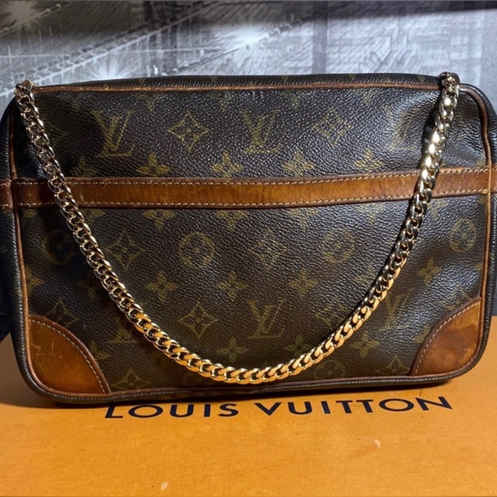Authentic Louis Vuitton Monogram Cosmetic Bag - Picture 3 of 16